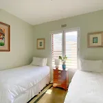 Kalk Bay-Stylish 2Bed With Private Deck & Seaviews - 10 Sjt