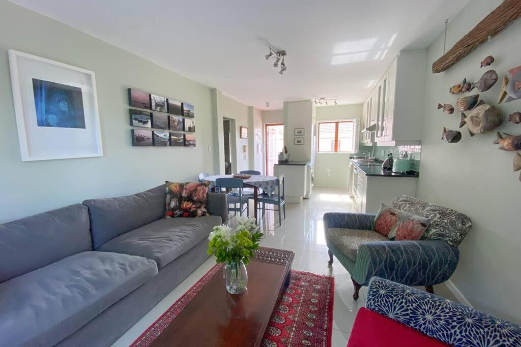 Kalk Bay-stylish 2bed With Private Deck & Seaviews - 10 Sjt Apartment Cape Town